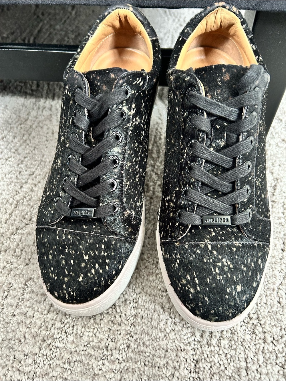 Black Speckled  Lace-Up Sneakers leather 8.5